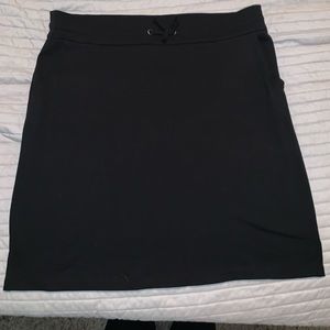 Black knit skirt